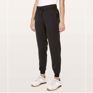 Lululemon On The‎ Fly Joggers Black Women Size 4 Pants Activewear Comfort Fit